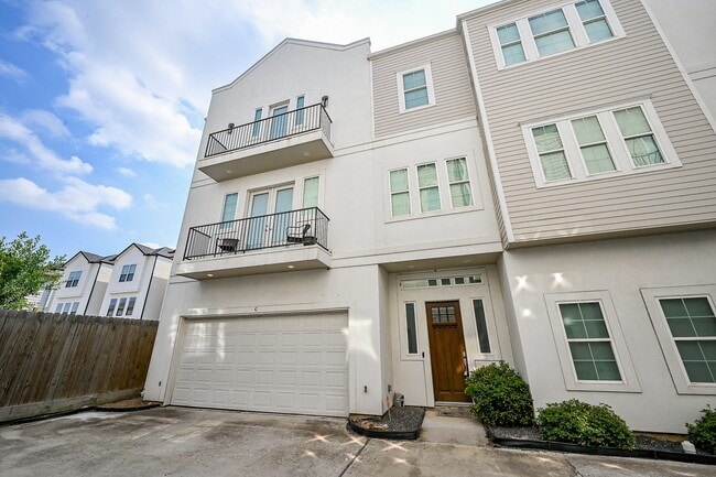 955 W 24th St in Houston, TX - Building Photo - Building Photo
