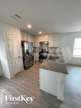 2425 Double Oak Dr in New Braunfels, TX - Building Photo - Building Photo