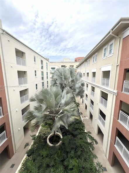 7266 SW 88th St in Miami, FL - Building Photo - Building Photo