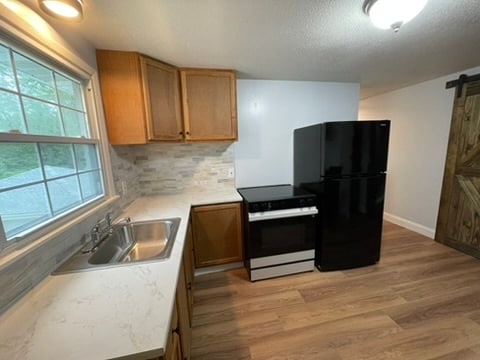 810 Orchard Park Rd, Unit 810 upper