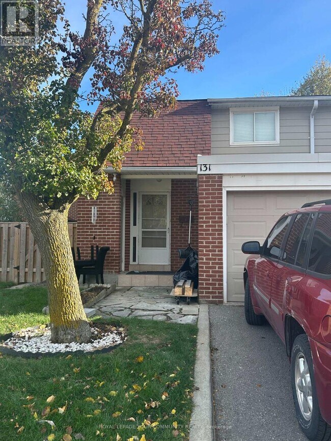 215 Mississauga Vly Blvd in Mississauga, ON - Building Photo - Building Photo