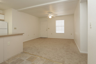 La Posada Apartments in Tucson, AZ - Building Photo - Interior Photo