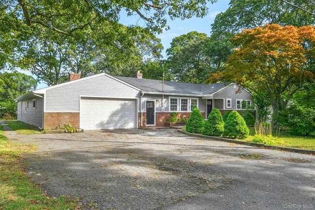 property at 11 Jeanatta Ave