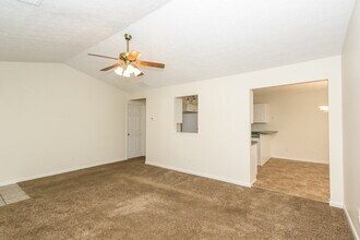 43 Roxbury Ln in Newnan, GA - Building Photo - Building Photo