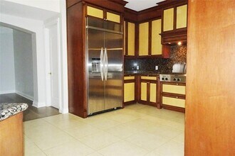 4241 N Ocean Blvd, Unit 201 in Fort Lauderdale, FL - Building Photo - Building Photo