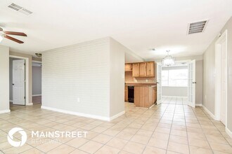 10227 Glen Moor Ln in Port Richey, FL - Building Photo - Building Photo