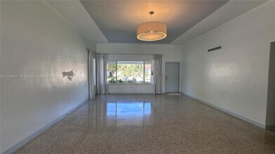 1438 NE 104th St in Miami Shores, FL - Building Photo - Building Photo
