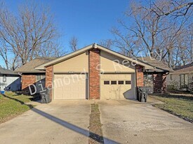 2335 W Farm Rd 164 in Springfield, MO - Building Photo