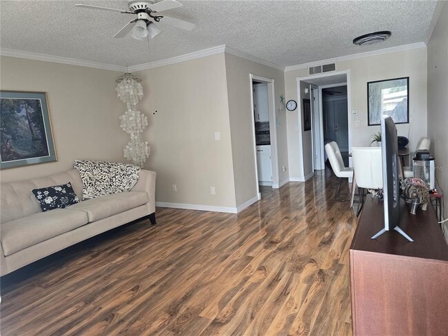 24862 US Hwy 19 N in Clearwater, FL - Building Photo - Building Photo