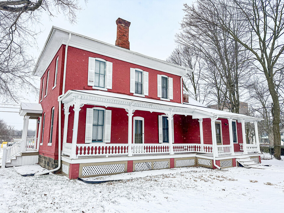 218 Ferris St in Ypsilanti, MI - Building Photo