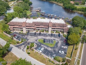 1307 River Hills Cir E in Jacksonville, FL - Building Photo - Building Photo
