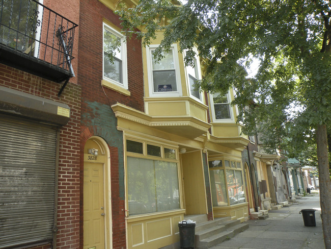 3828 Lancaster Ave in Philadelphia, PA - Foto de edificio - Building Photo