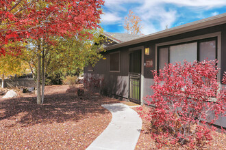 The Place At Forest Ridge in Flagstaff, AZ - Foto de edificio - Building Photo