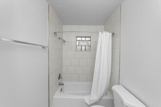 200 Marlene Ct in Wauconda, IL - Building Photo - Building Photo