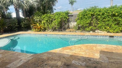 5771 NE 19th Ter in Fort Lauderdale, FL - Building Photo - Building Photo