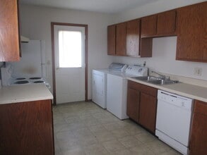 1017 W 14th St in Junction City, KS - Building Photo - Building Photo