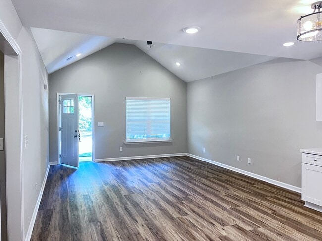 631 Clary St in Thomson, GA - Building Photo - Building Photo