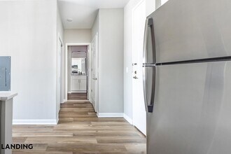 100 River Park Dr in Raritan, NJ - Foto de edificio - Building Photo