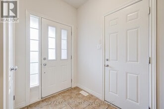 36 Palacebeach Trail in Hamilton, ON - Building Photo - Building Photo