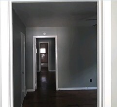 1920 Lyle Ave-Unit -B in Waco, TX - Foto de edificio - Building Photo