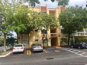 7732 Camino Real, Unit F-401 in Miami, FL - Building Photo - Building Photo