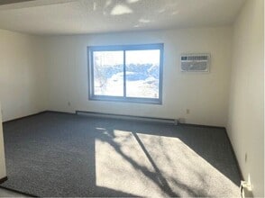 Columbia IHA in St. Cloud, MN - Building Photo - Building Photo