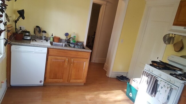 10 Werner Park, Unit Apt 1 in Rochester, NY - Foto de edificio - Building Photo