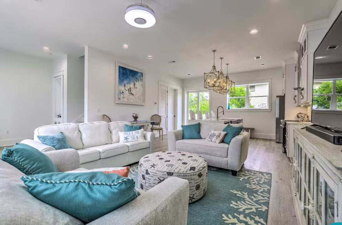88 Marlin St in Santa Rosa Beach, FL - Building Photo