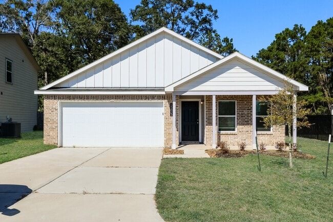 property at 15823 Del Norte Dr
