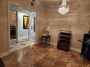 355 S Broadway in Lexington, KY - Building Photo - Building Photo