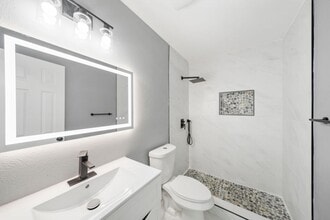 2517 Clearwood Dr in Arlington, TX - Foto de edificio - Building Photo