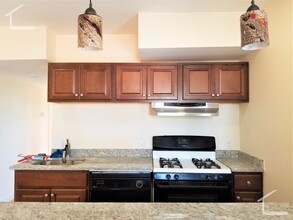 21 Weitz St, Unit 3 in Boston, MA - Building Photo - Building Photo