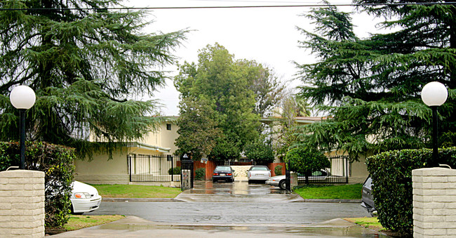 Sandlewood East in San Bernardino, CA - Foto de edificio - Building Photo