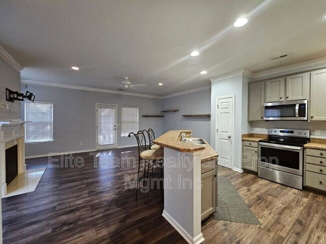 2219 Crosscut Dr in Charlotte, NC - Building Photo - Building Photo