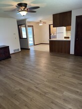 2503 Aster Ln in Liberal, KS - Foto de edificio - Building Photo