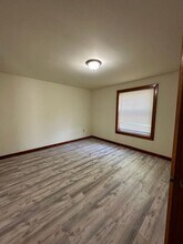 5347 N Sherman Blvd-Unit -5347 N Sherman Blvd (Upper Unit) in Milwaukee, WI - Building Photo - Building Photo