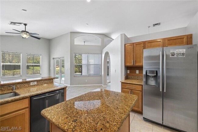 property at 6773 Southern Oak Ct