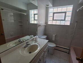 7226 W Belden Ave, Unit 2 in Elmwood Park, IL - Building Photo - Building Photo