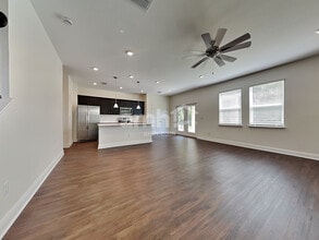 27462 St Andrews Ave in Wesley Chapel, FL - Building Photo - Building Photo