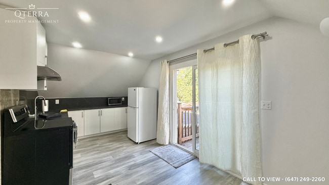 property at 617 Rosseau Rd