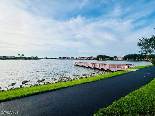 property at 613 Squire Cir