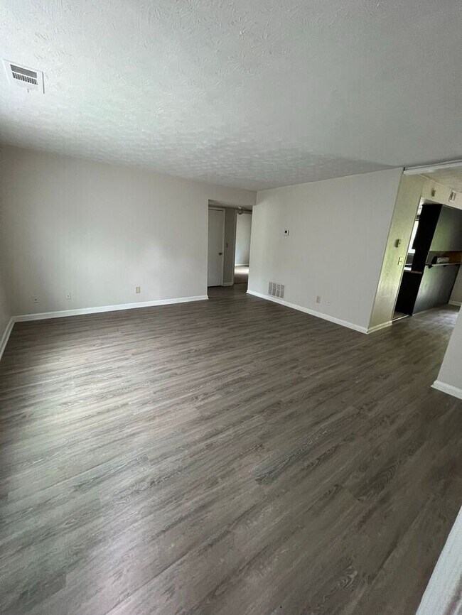 2604 Dorian Dr SW in Snellville, GA - Building Photo - Building Photo