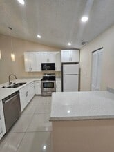 480 Hardwood Pl in Boca Raton, FL - Building Photo - Building Photo