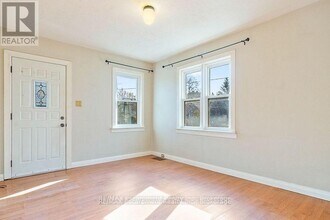 115 Stewart St in Oakville, ON - Building Photo - Building Photo