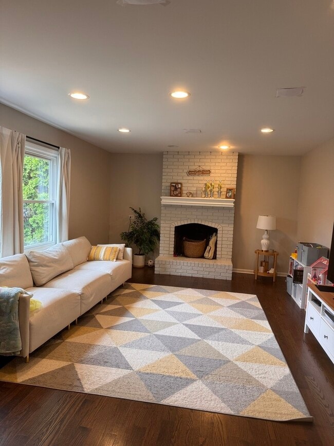 1332 Culpepper Dr in Naperville, IL - Building Photo - Building Photo