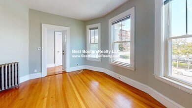 106 Highland Ave in Somerville, MA - Building Photo - Building Photo