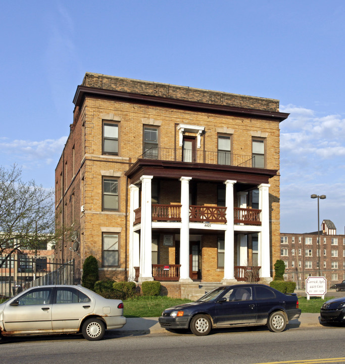 Carrick Apartments in Detroit, MI - Foto de edificio