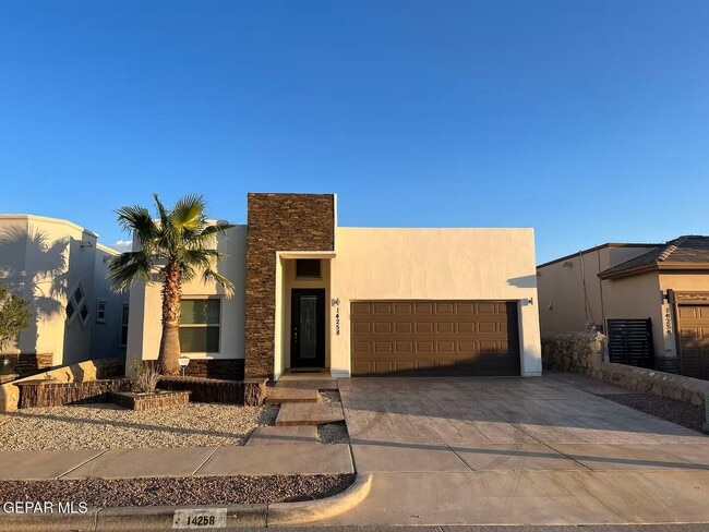 14258 Loma Esmeralda
