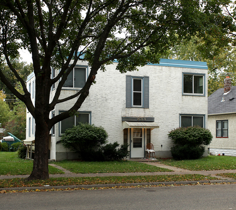 833 Randolph Ave in St. Paul, MN - Foto de edificio