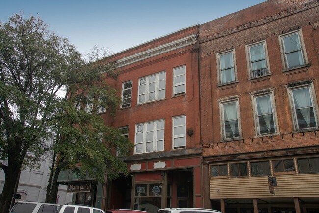 321 E Clayton St in Athens, GA - Building Photo - Building Photo